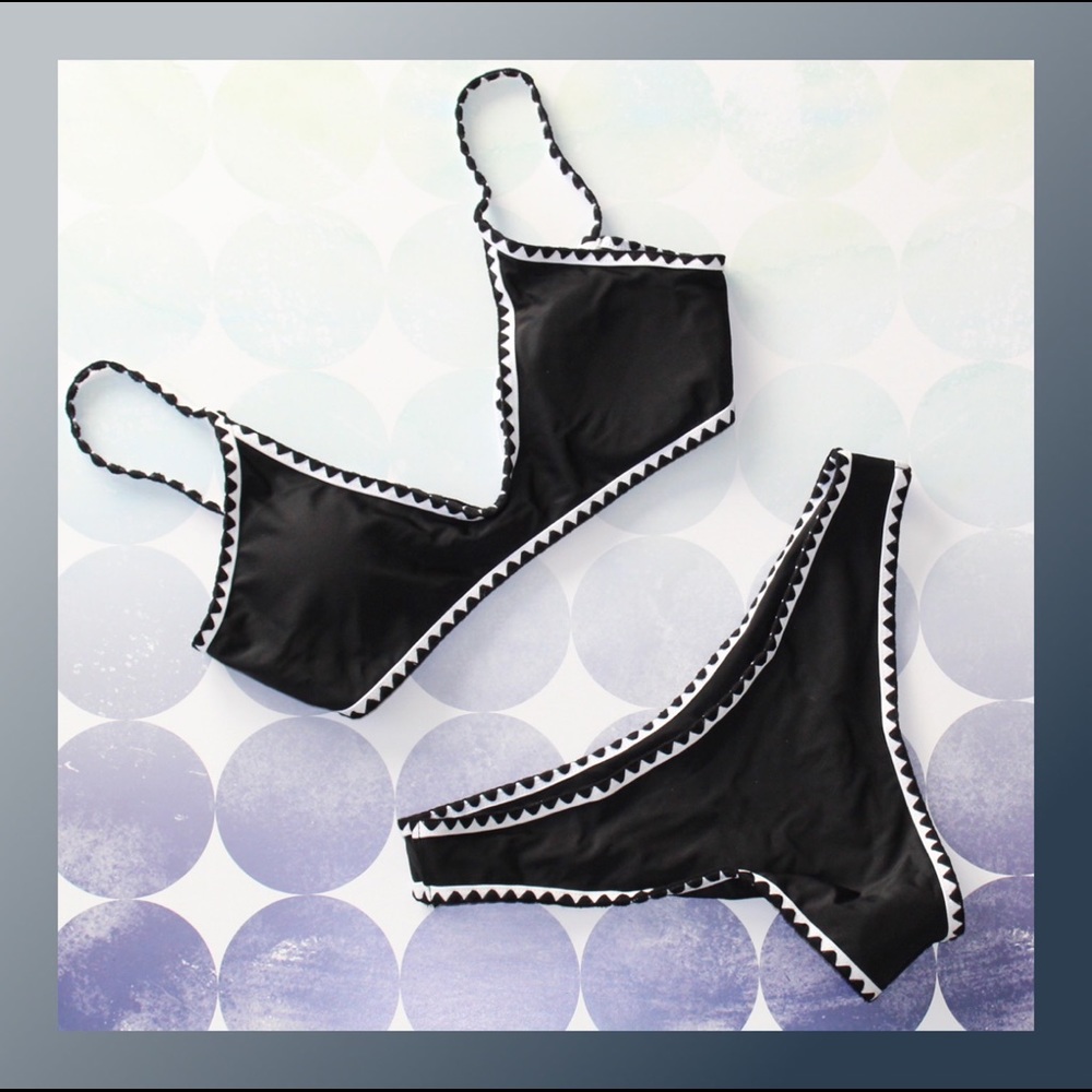 Never worn black and white bikini